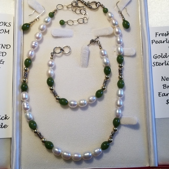 Necklace, bracelet, earrings - Picture 1 of 5